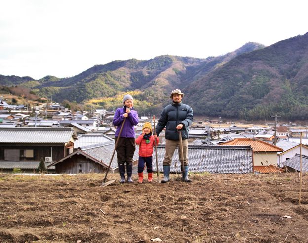 HOMEMAKERS HISTORY 2012年10月 小豆島の祖父の家へ家族で移住、自宅リノベーション開始